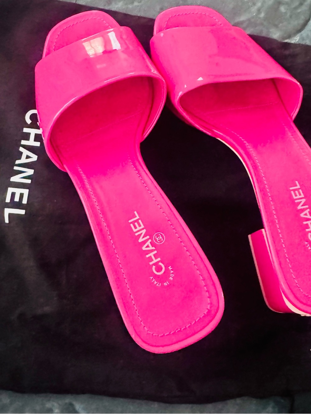 CHANEL Hot Pink Patent Slide Mules